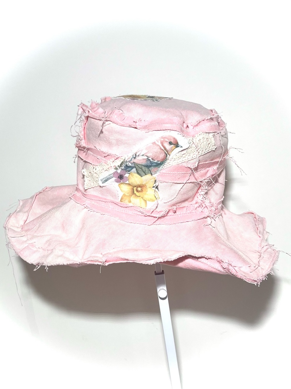 🌸 Handmade | Distressed Pink Floral Bucket Hat with Bird Patch Detail | size M - Picture 2 of 6